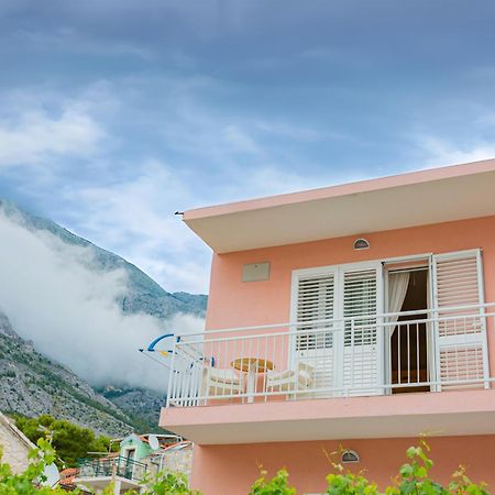 Baska Voda Apartments - Steps From The Beach, Free Parking, Central Location Екстериор снимка