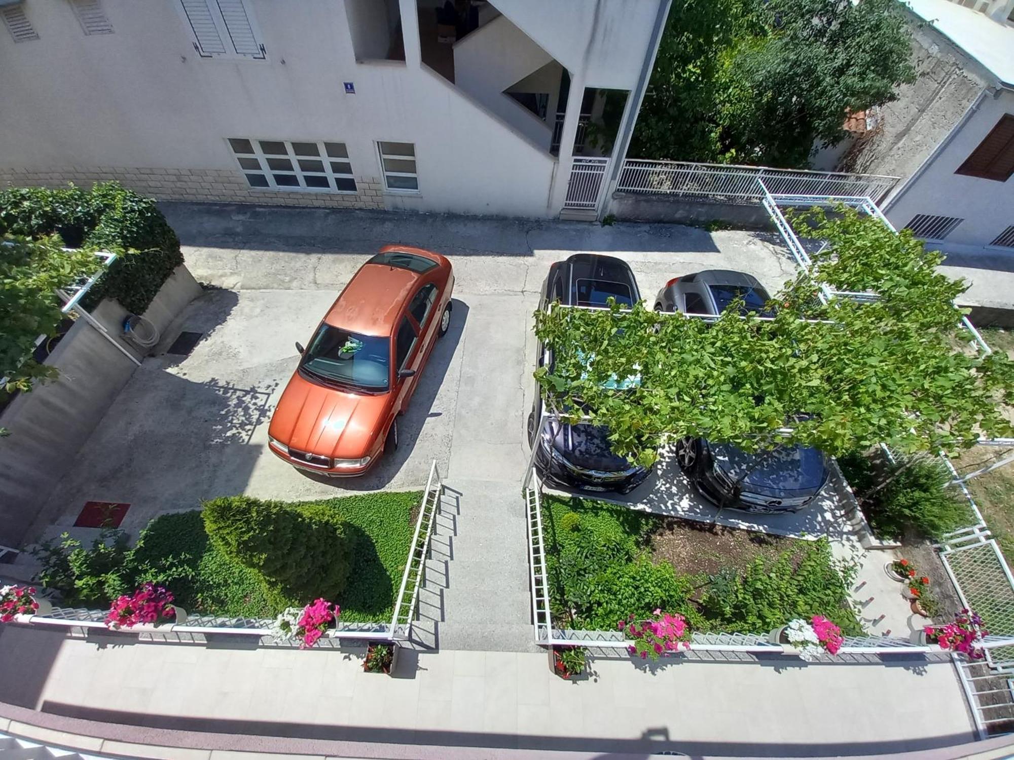 Baska Voda Apartments - Steps From The Beach, Free Parking, Central Location Екстериор снимка