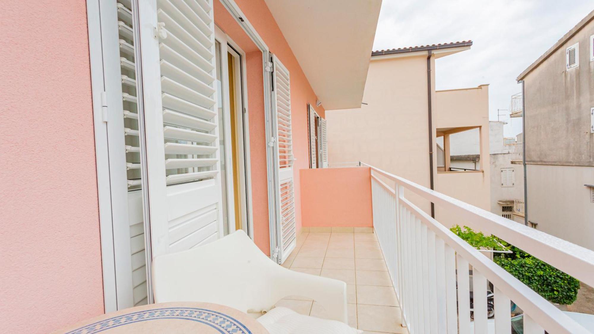 Baska Voda Apartments - Steps From The Beach, Free Parking, Central Location Екстериор снимка