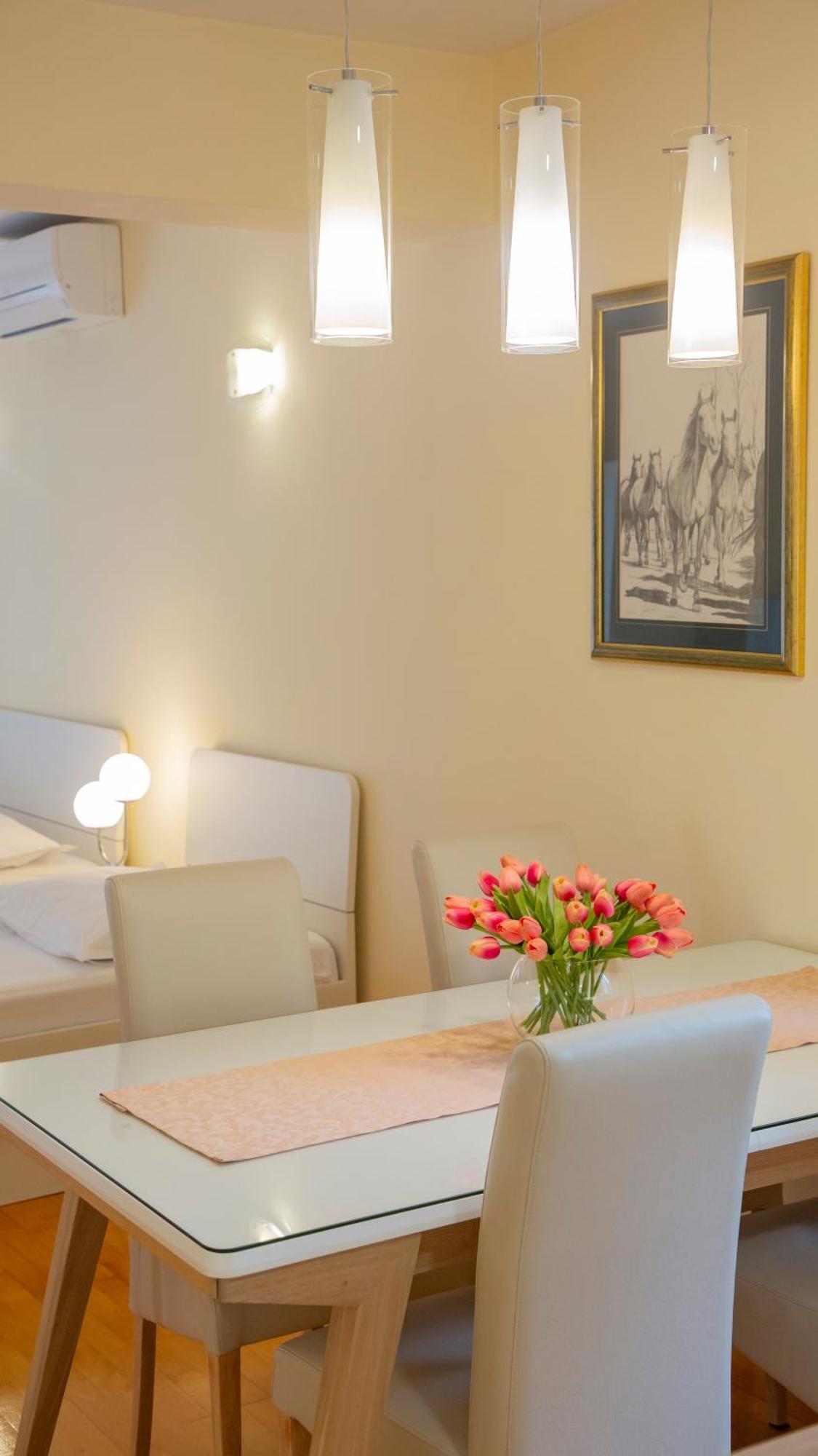 Baska Voda Apartments - Steps From The Beach, Free Parking, Central Location Екстериор снимка