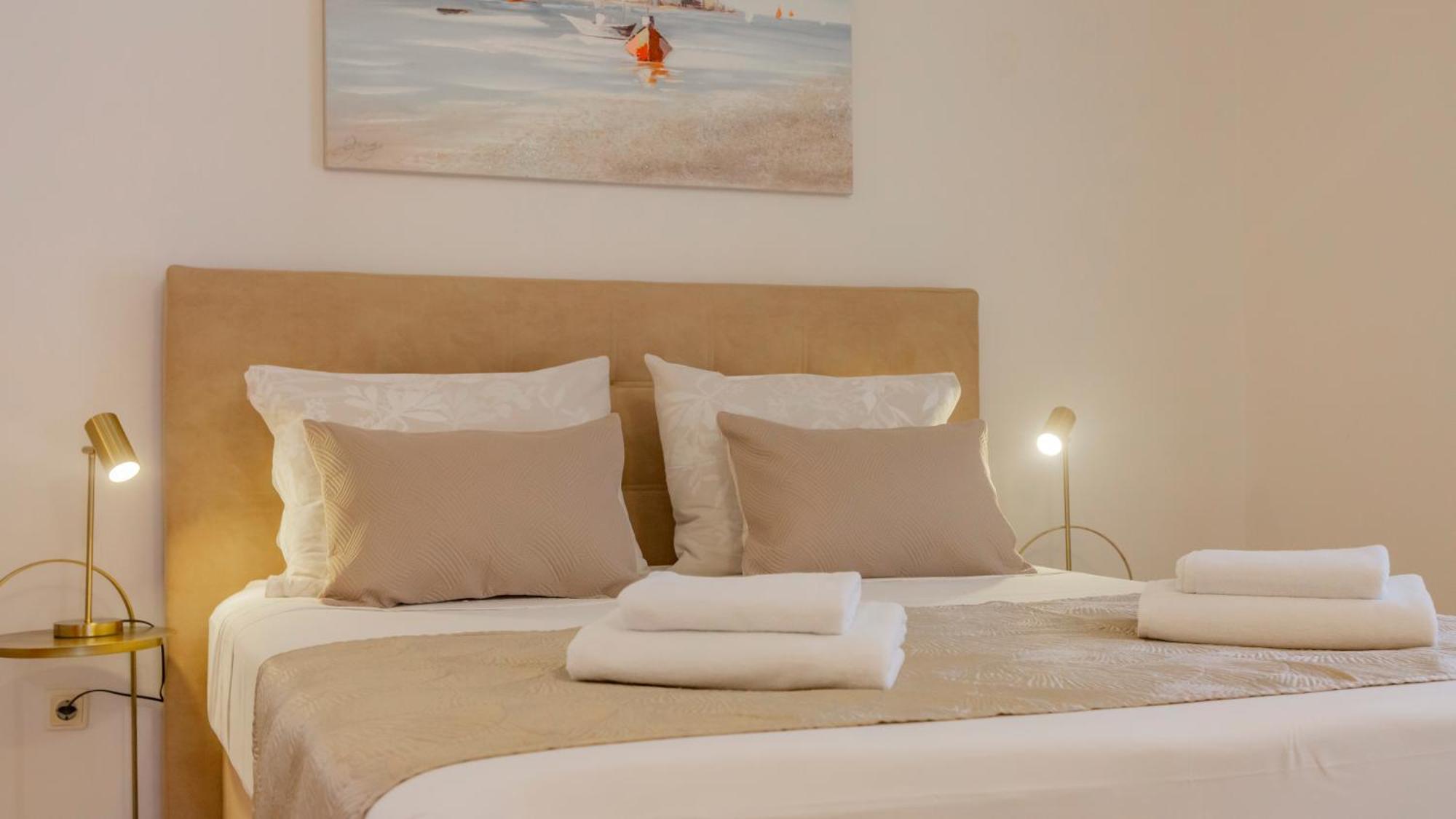 Baska Voda Apartments - Steps From The Beach, Free Parking, Central Location Екстериор снимка
