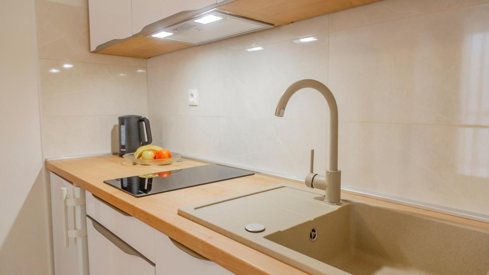 Baska Voda Apartments - Steps From The Beach, Free Parking, Central Location Екстериор снимка