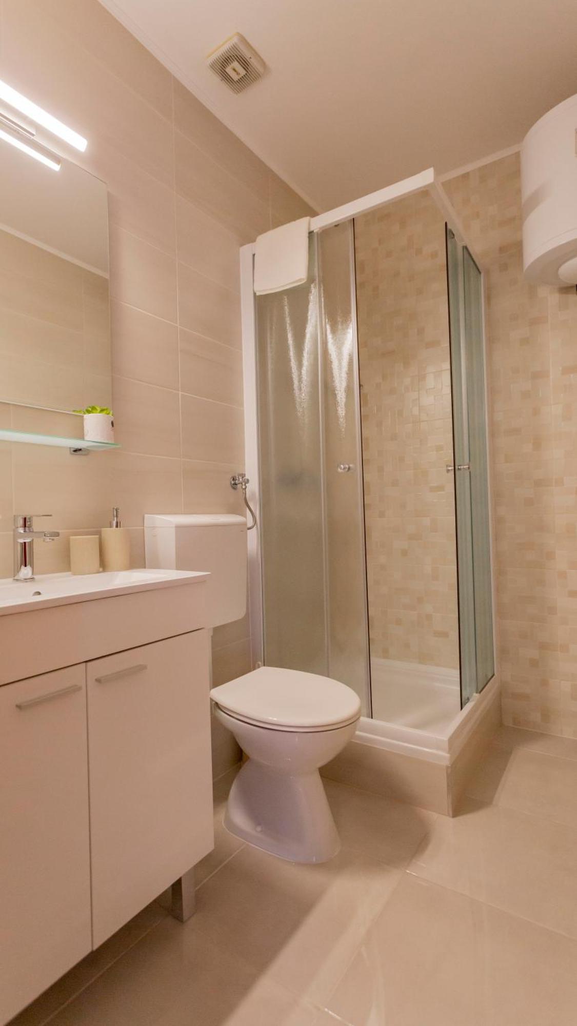 Baska Voda Apartments - Steps From The Beach, Free Parking, Central Location Екстериор снимка