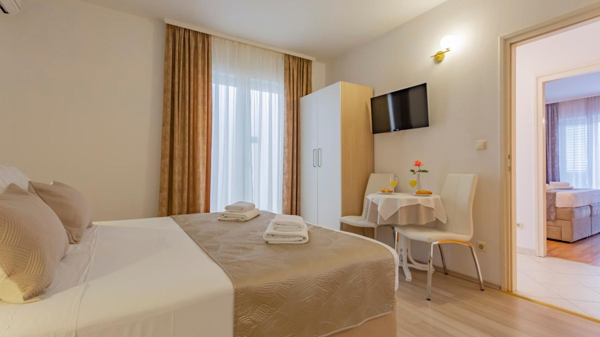 Baska Voda Apartments - Steps From The Beach, Free Parking, Central Location Екстериор снимка