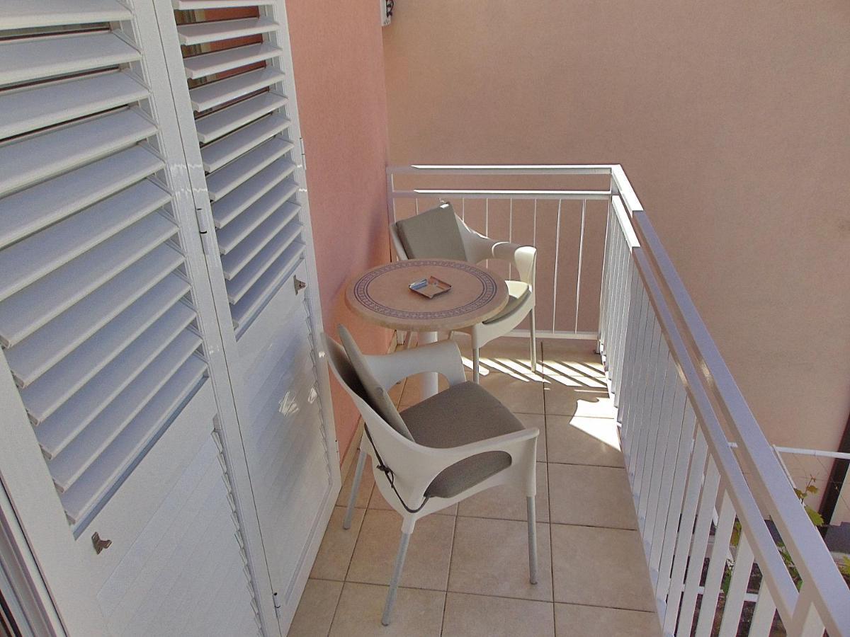 Baska Voda Apartments - Steps From The Beach, Free Parking, Central Location Екстериор снимка